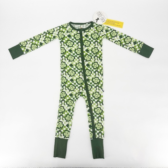 NWT Kiki +LuLu Bamboo Pajamas Size 18-24M Irish Shamrock Lucky Four Leaf Clover - Picture 1 of 6